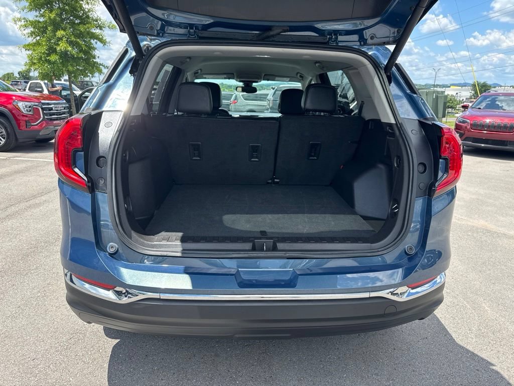 Used 2024 GMC Terrain SLT FWD image 23