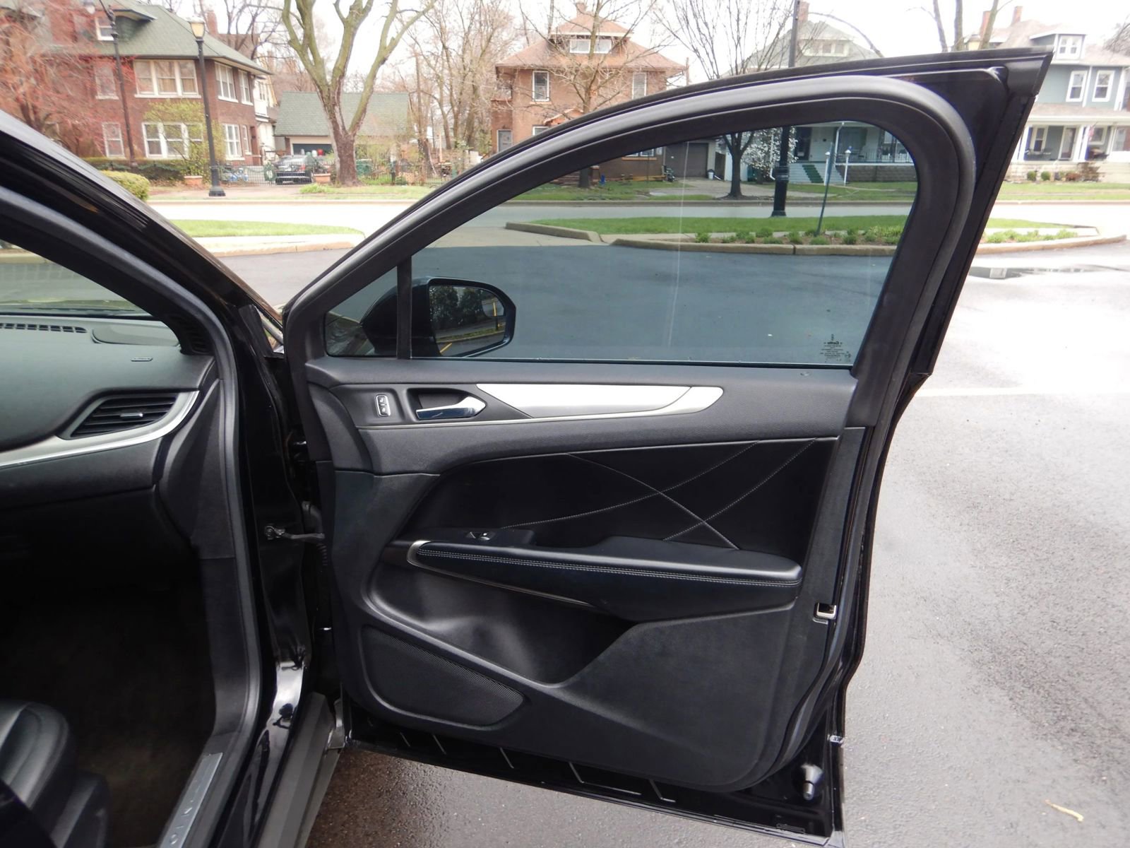 Used 2016 Lincoln MKC Premiere image 18