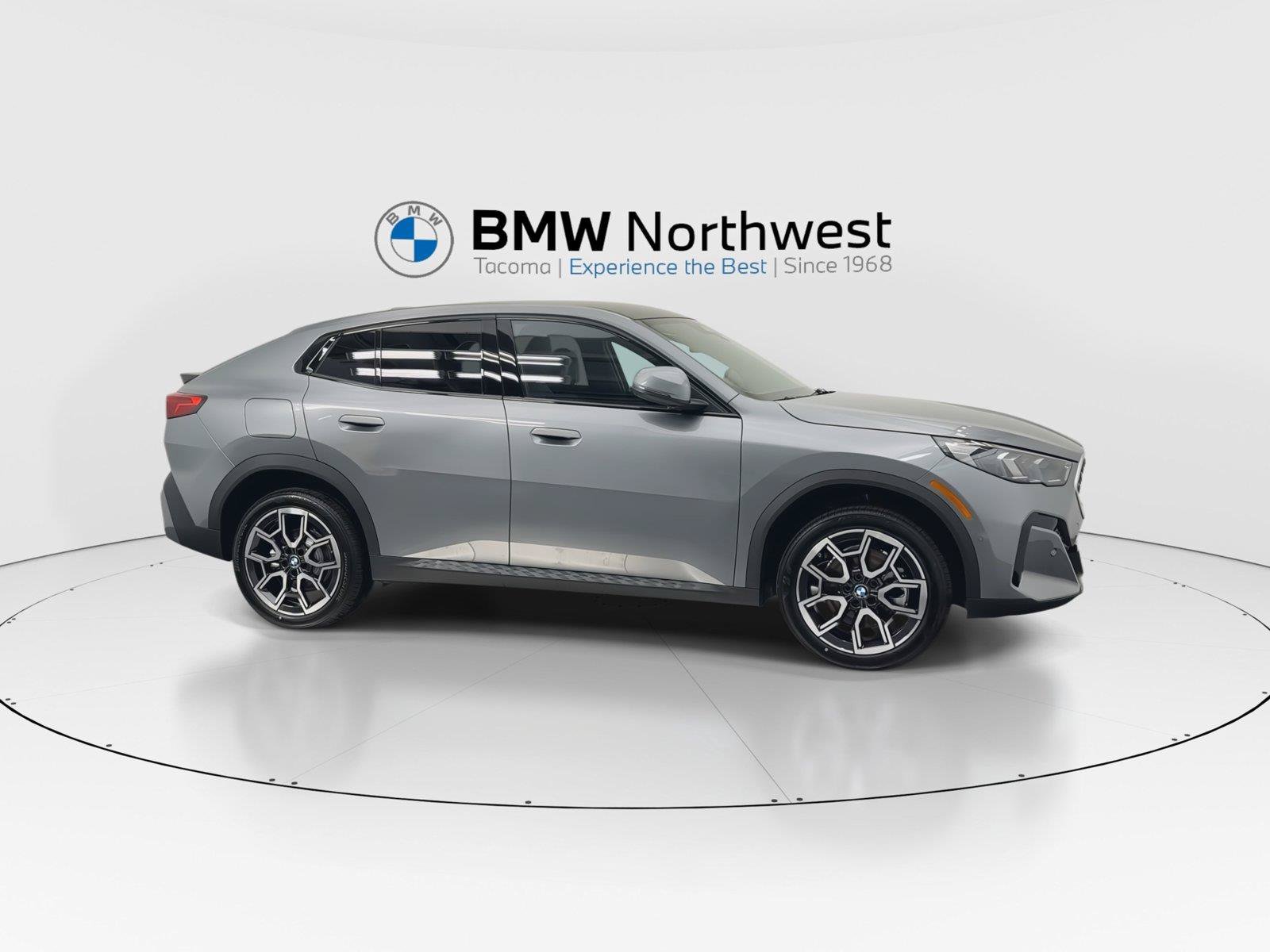 New 2026 BMW X2 xDrive28i w/ Technology Package AWD/4WD image 5