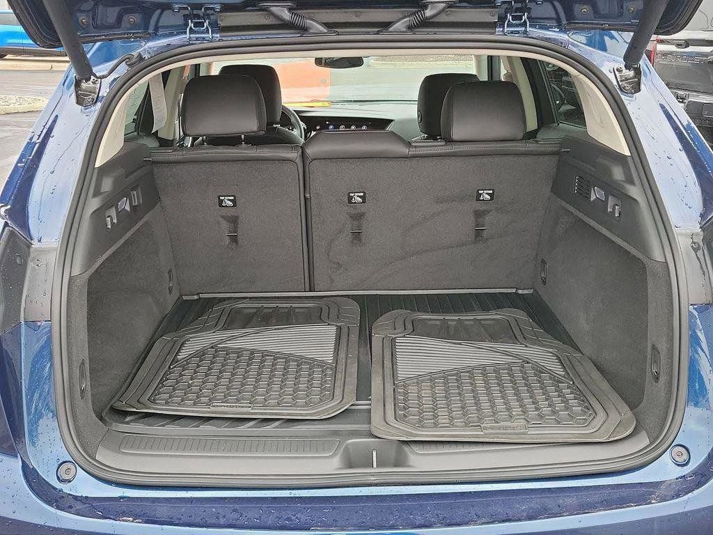 Used 2023 Buick Envision Essence image 29