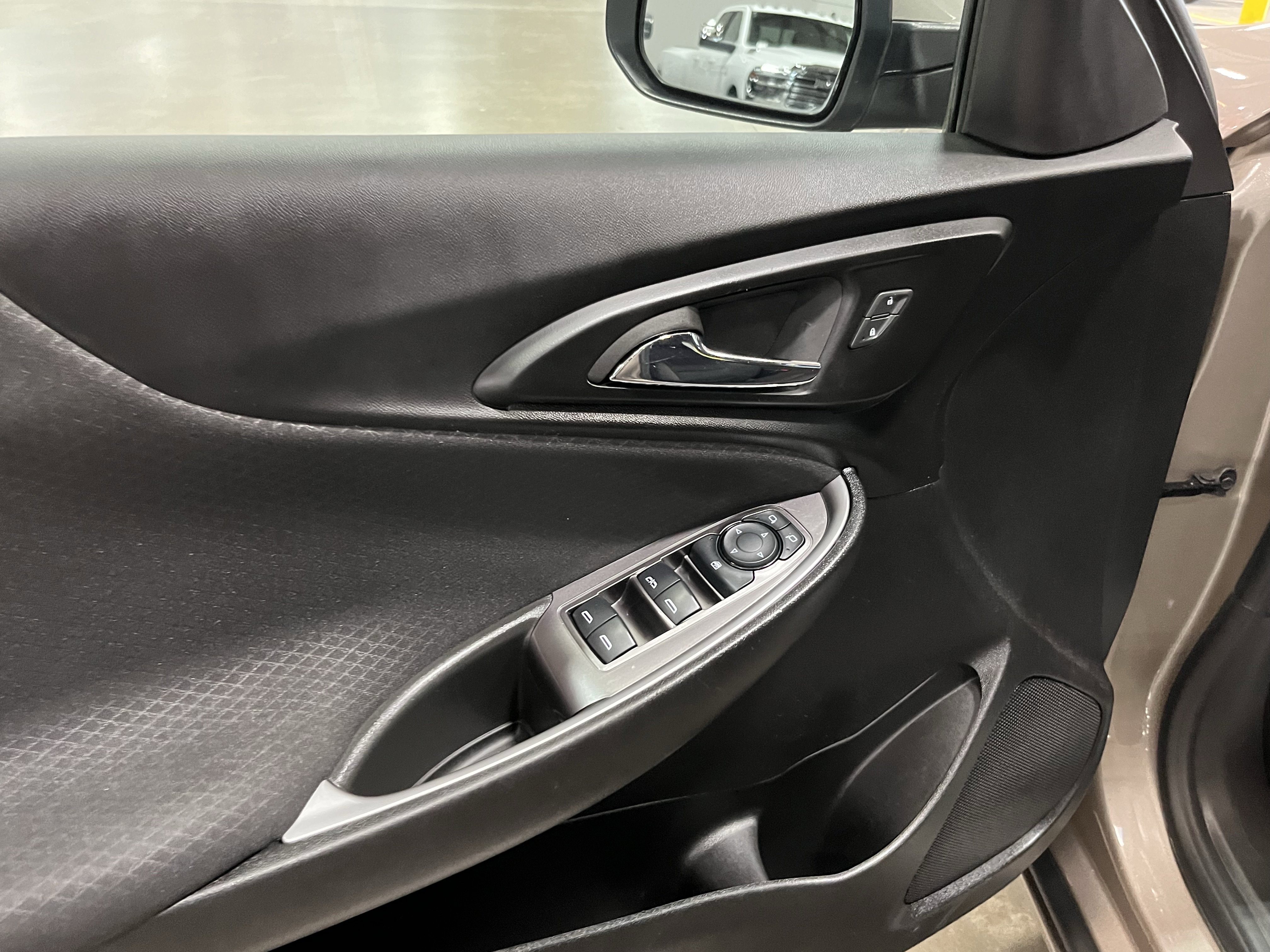 Used 2023 Chevrolet Malibu LT w/ Driver Confidence Package image 16
