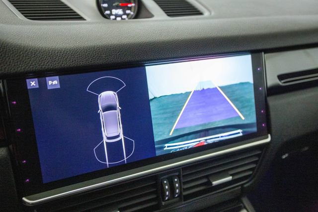 Used 2019 Porsche Cayenne S w/ Premium Plus Package image 53