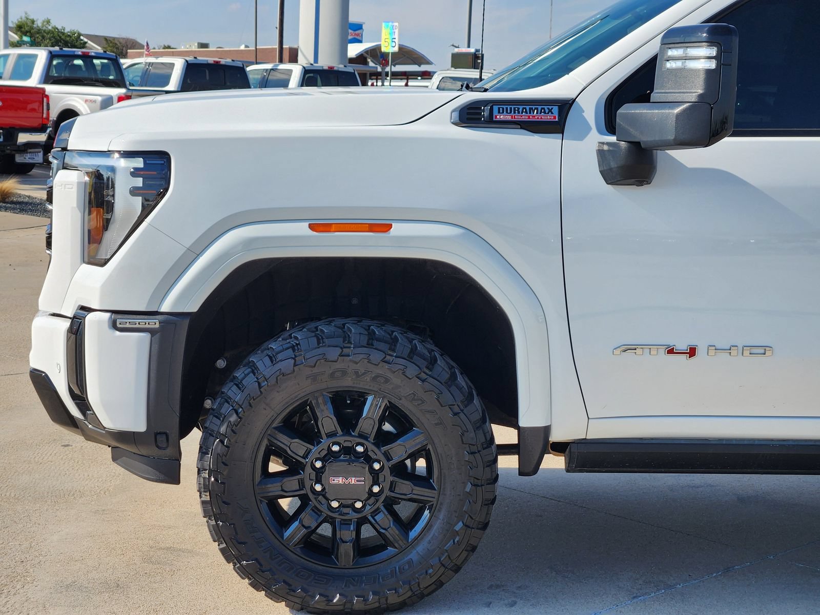 Used 2025 GMC Sierra 2500 AT4 w/ AT4 Premium Plus Package AWD/4WD image 13