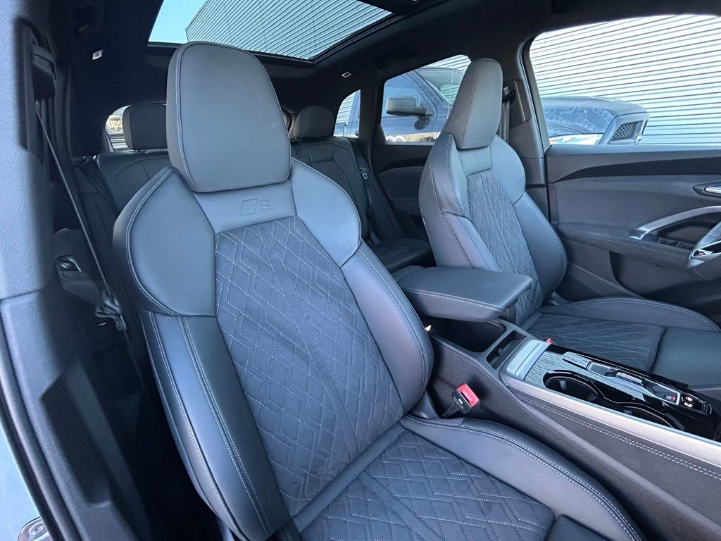 Used 2025 Audi SQ5 Premium Plus w/ Premium Plus Package image 52