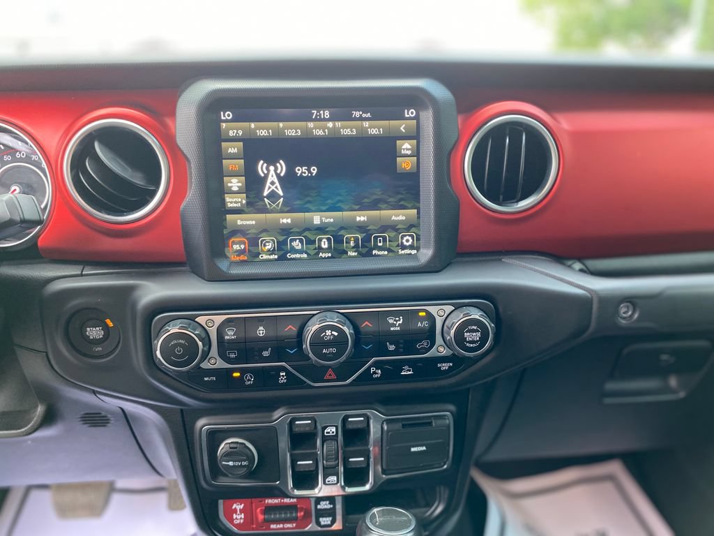 Used 2021 Jeep Gladiator Rubicon AWD/4WD image 25