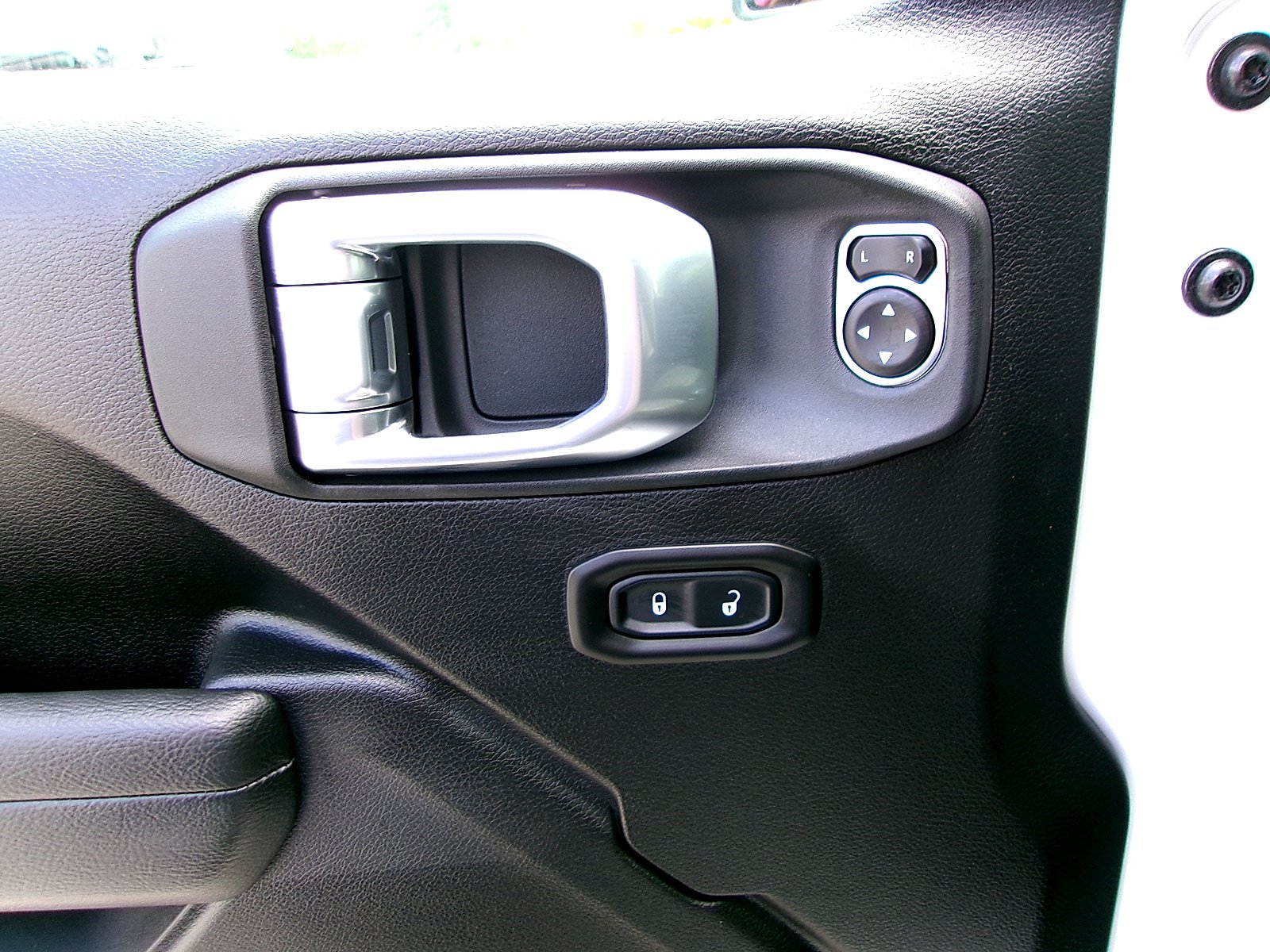 New 2026 Jeep Gladiator Sport AWD/4WD image 9