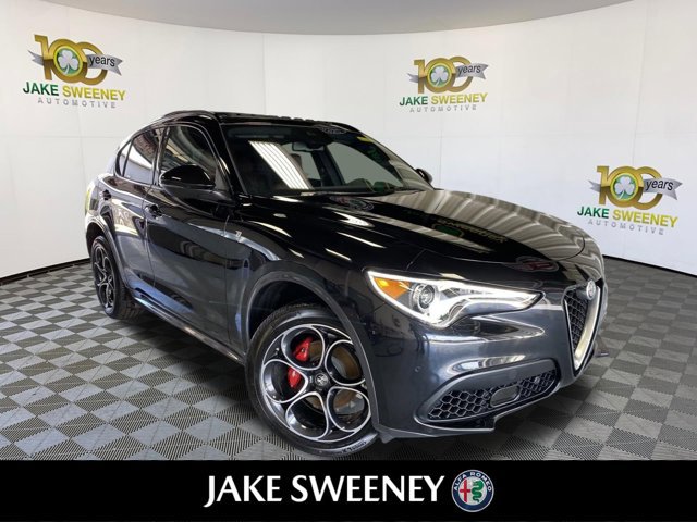 Used 2023 Alfa Romeo Stelvio Ti image 1