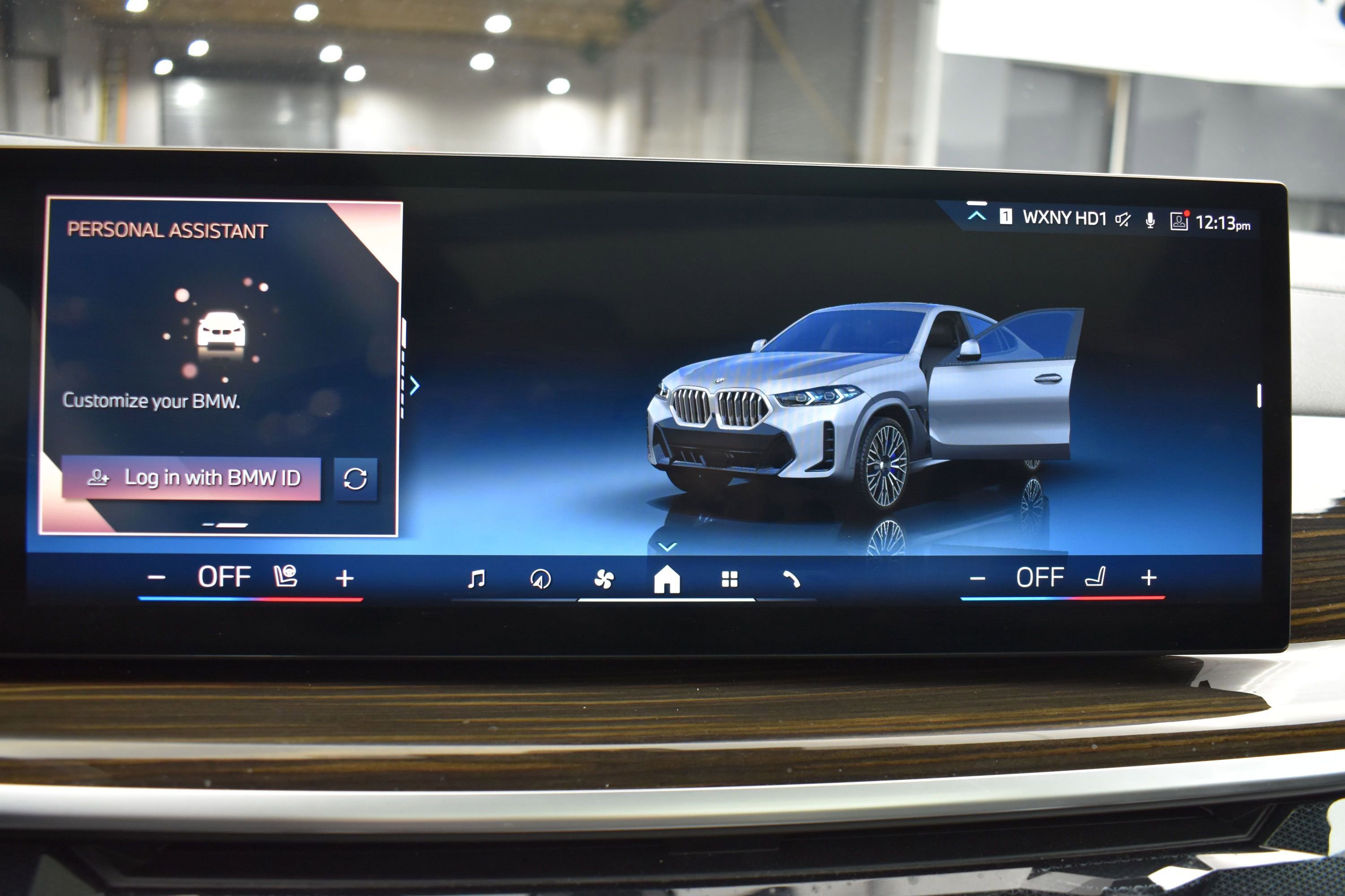Used 2025 BMW X6 xDrive40i AWD/4WD image 8
