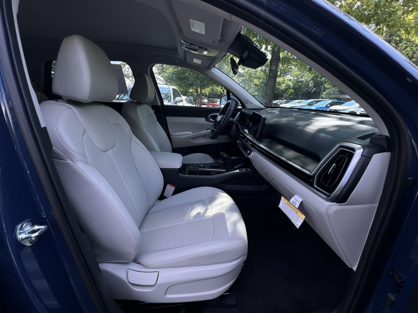 New 2026 Kia Sorento S w/ S Panoramic Sunroof Package FWD image 31