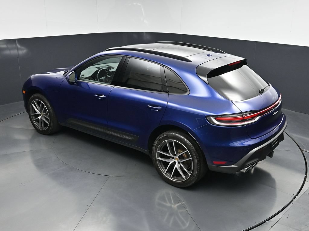 Used 2024 Porsche Macan AWD/4WD image 16