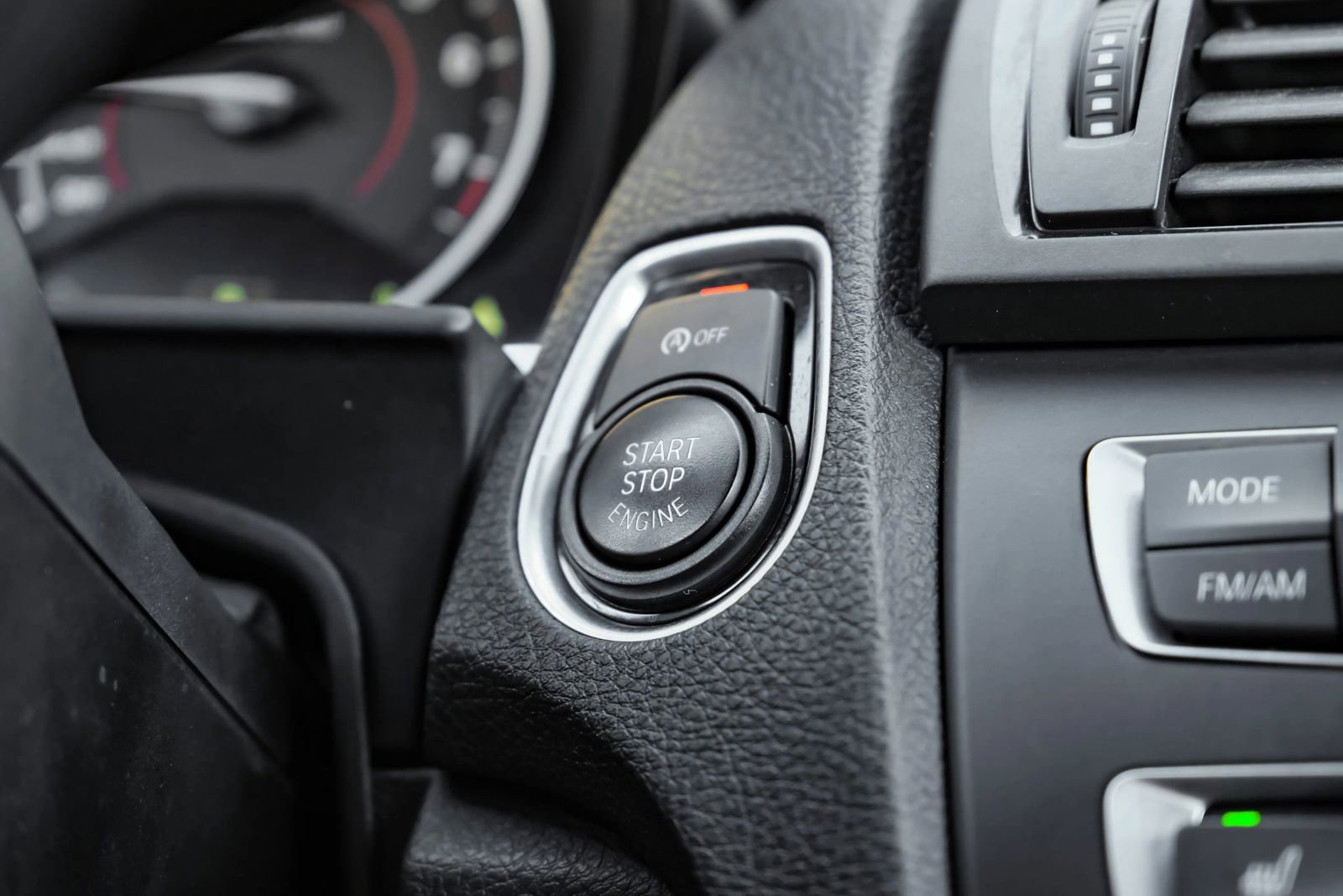 Used 2015 BMW M235i Coupe image 30