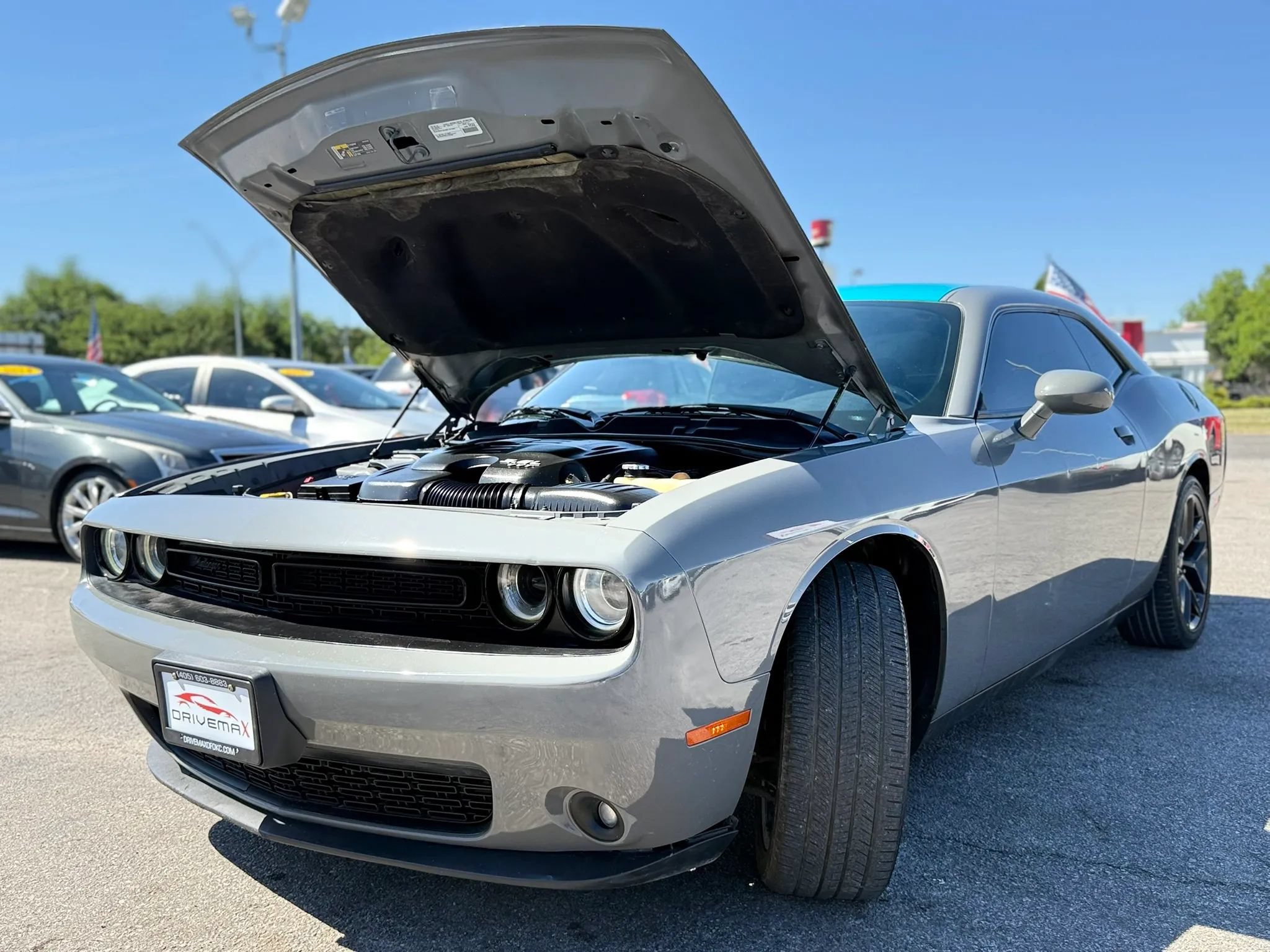 Used 2019 Dodge Challenger SXT w/ Blacktop Package RWD image 10