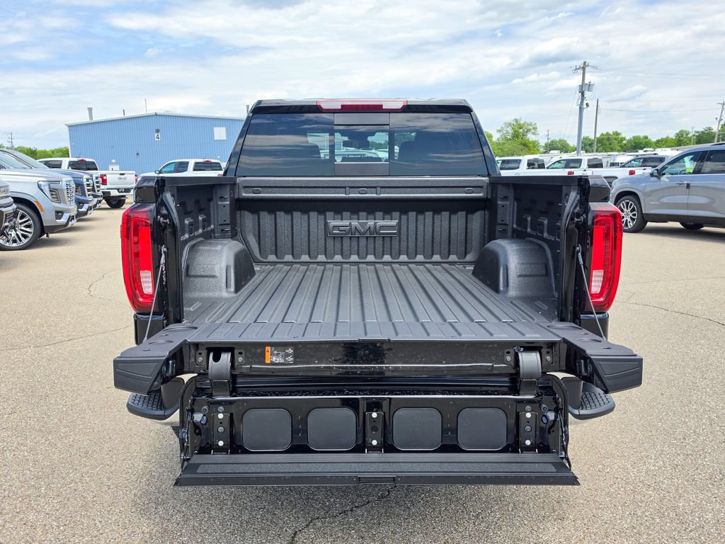 New 2026 GMC Sierra 1500 SLT w/ SLT Premium Plus Package AWD/4WD image 5