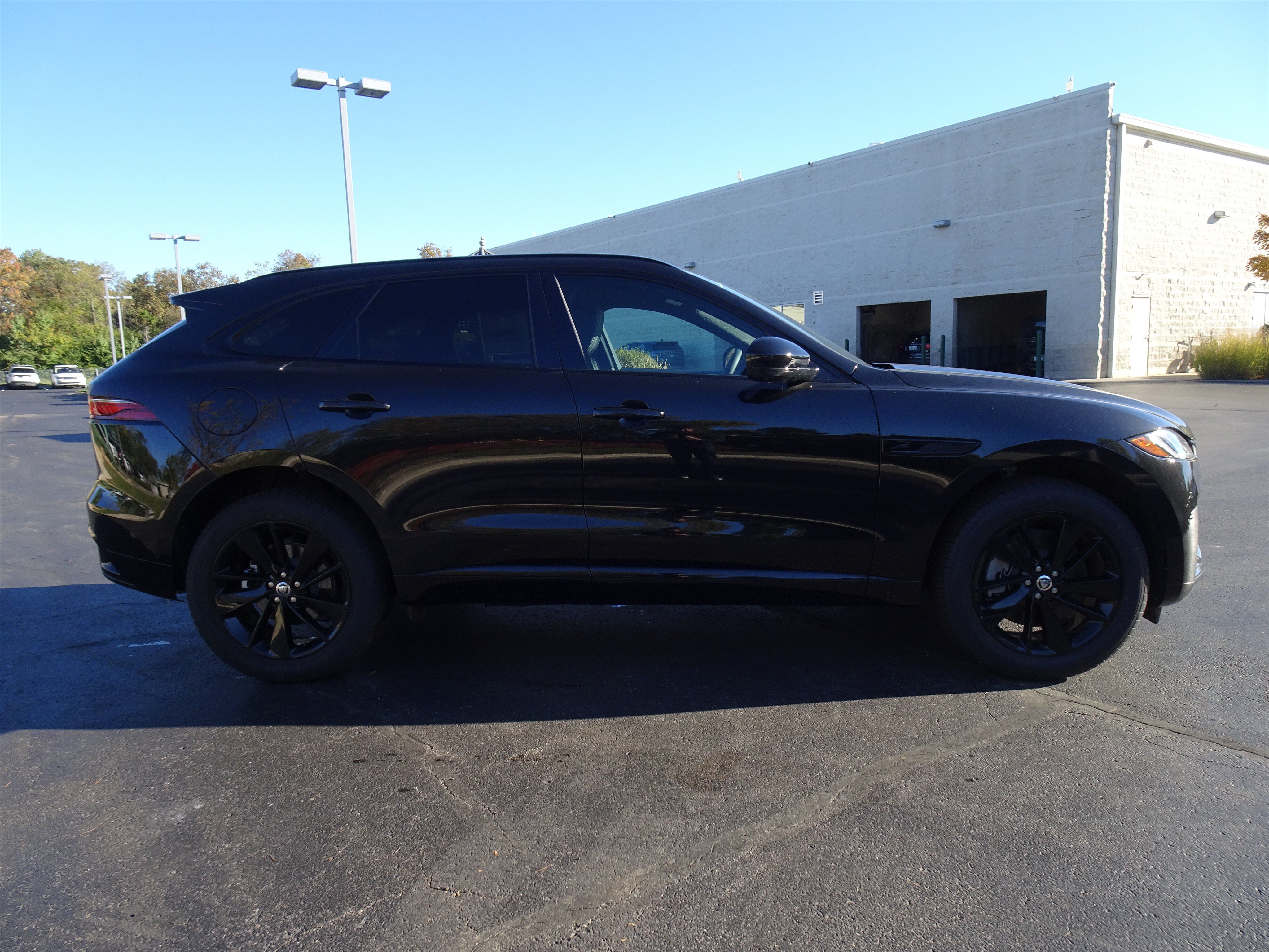 New 2026 Jaguar F-PACE R-Dynamic S AWD/4WD image 7