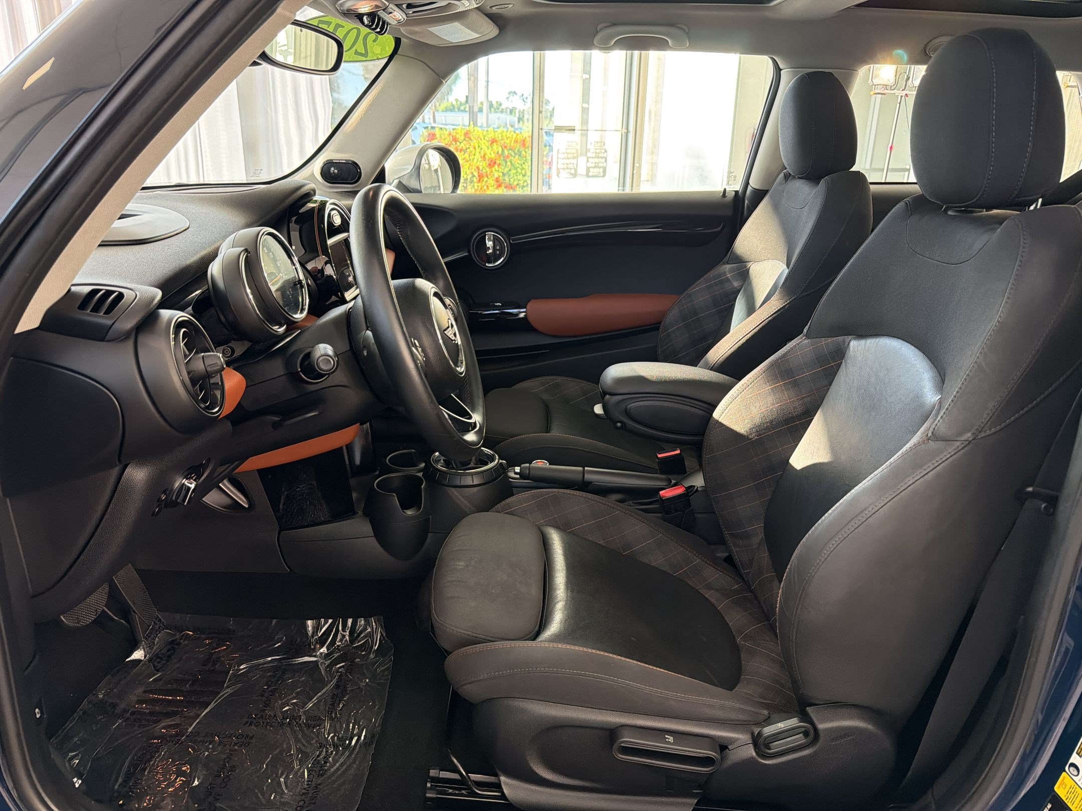 Used 2017 MINI Cooper S FWD image 5