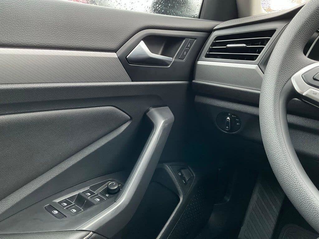 Certified 2023 Volkswagen Jetta S image 23