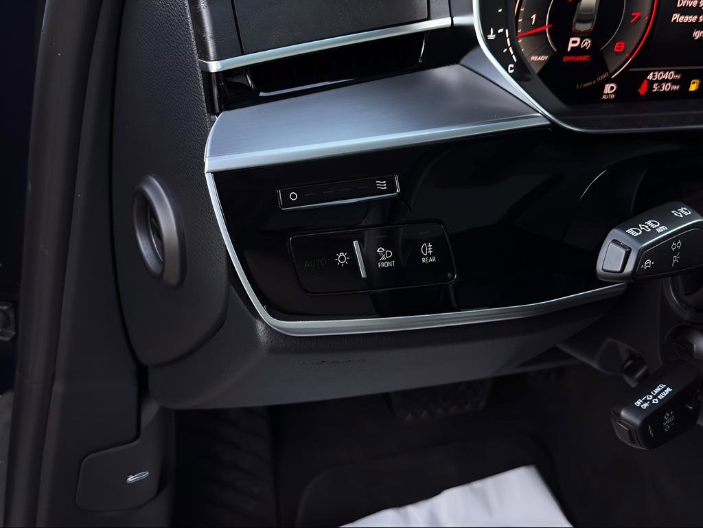 Used 2023 Audi A8 L 3.0T image 21