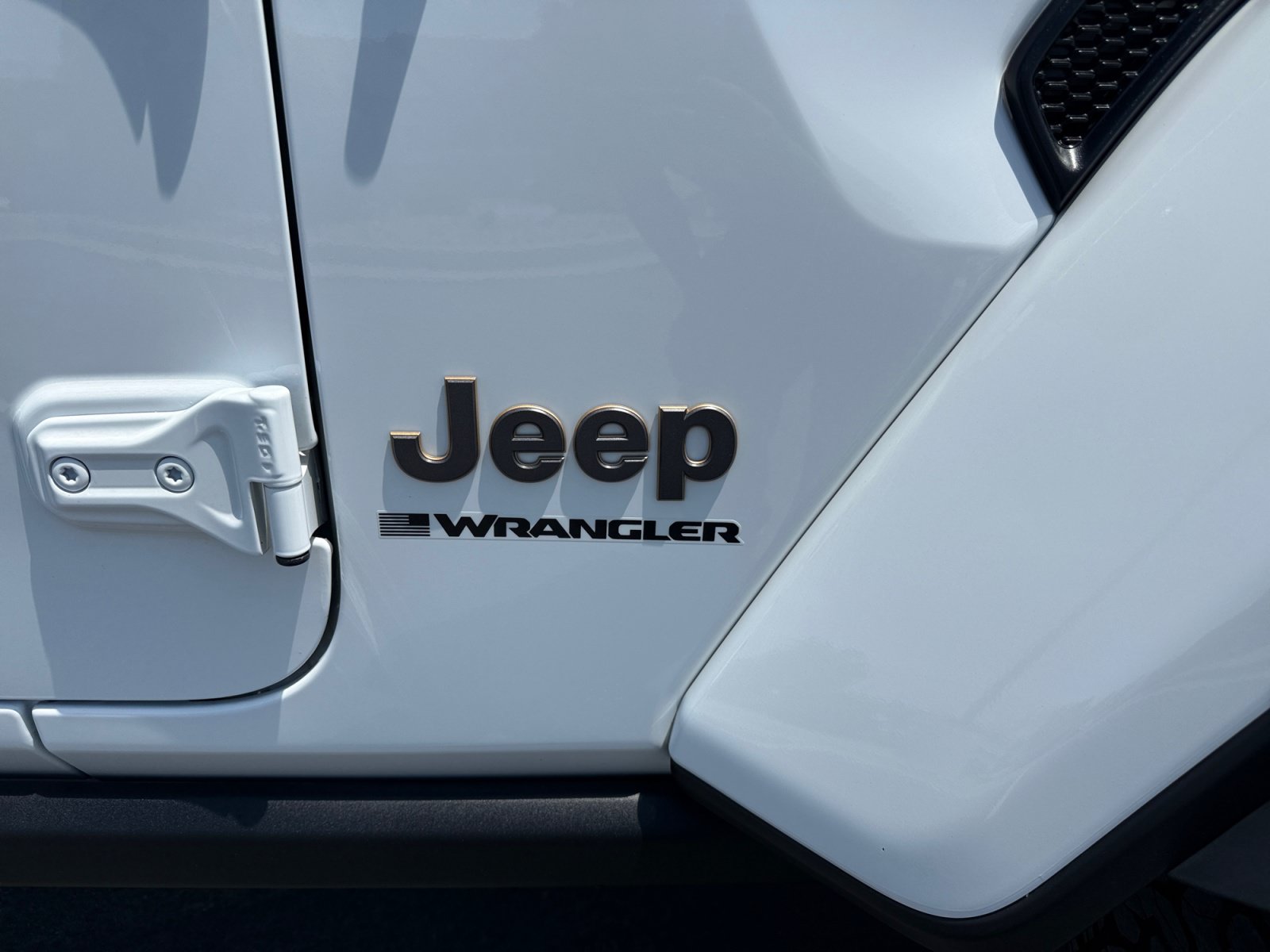Used 2023 Jeep Wrangler Unlimited Rubicon 392 AWD/4WD image 23