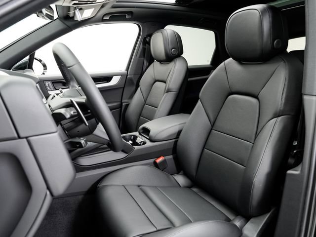 New 2026 Porsche Cayenne image 5