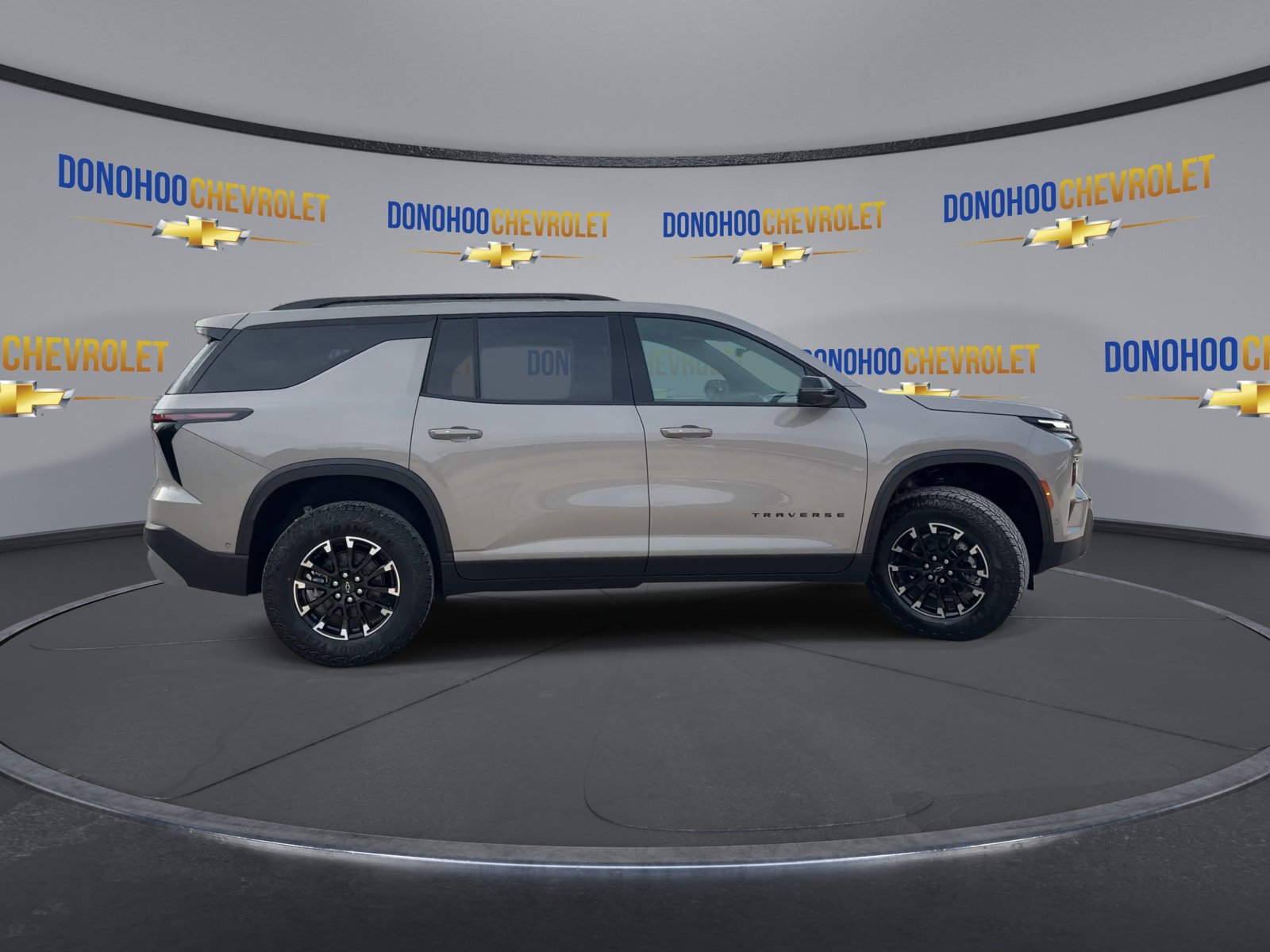 New 2026 Chevrolet Traverse Z71 w/ Enhanced Driving Package AWD/4WD image 12