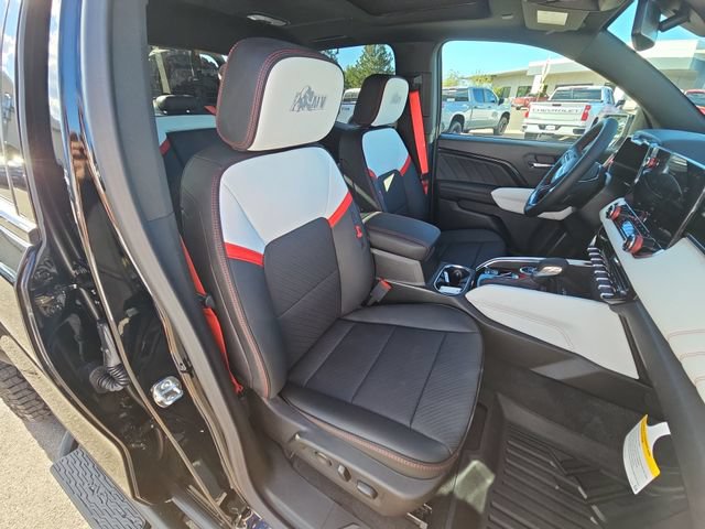 New 2026 GMC Canyon AT4X w/ AT4X AEV Edition AWD/4WD image 18