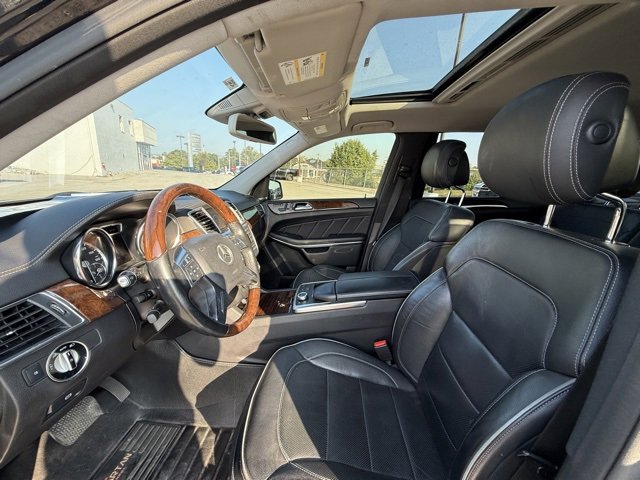 Used 2013 Mercedes-Benz GL 550 4MATIC image 12