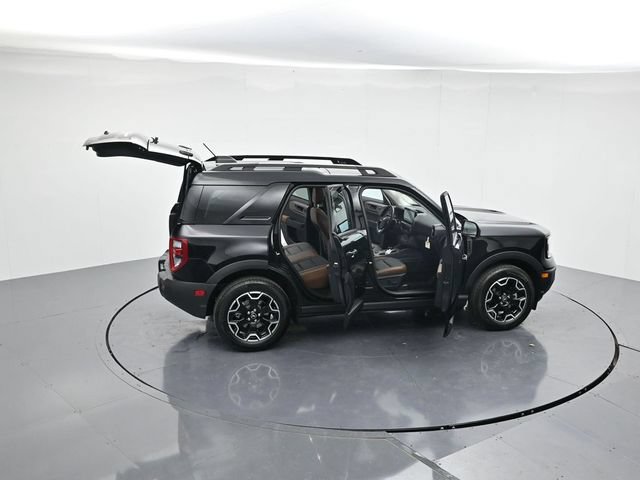 Certified 2025 Ford Bronco Sport Outer Banks w/ Outer Banks Tech Package+ AWD/4WD image 46