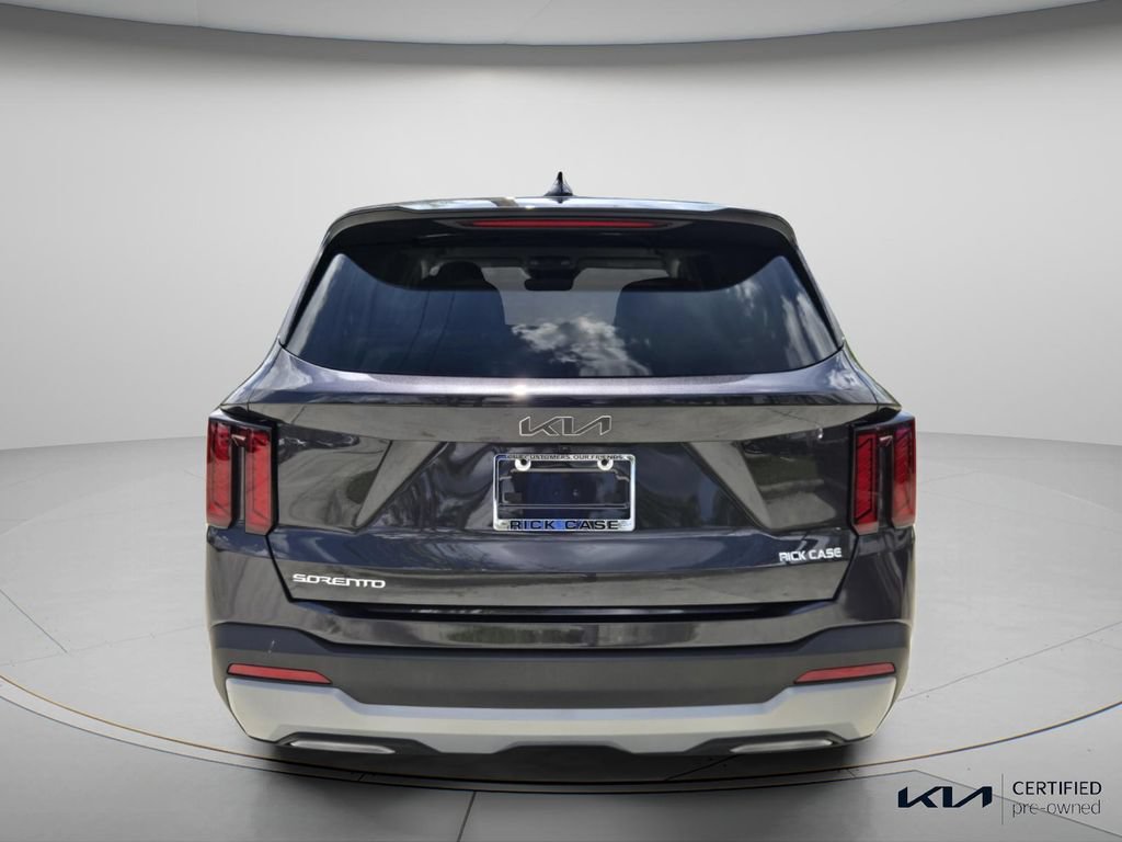 Certified 2026 Kia Sorento LX FWD image 6