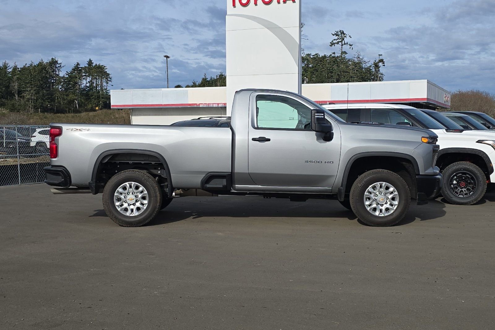 Used 2025 Chevrolet Silverado 3500 W/T w/ WT Convenience Package image 3