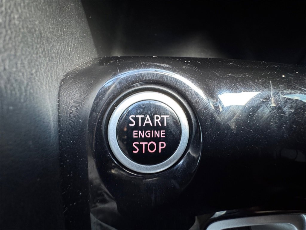 Used 2019 Nissan Kicks SR w/ SR Premium Package image 25