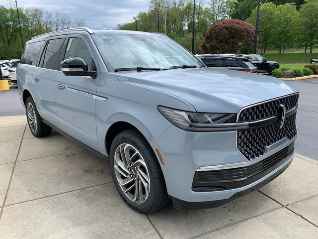 New 2026 Lincoln Navigator L Reserve AWD/4WD image 9