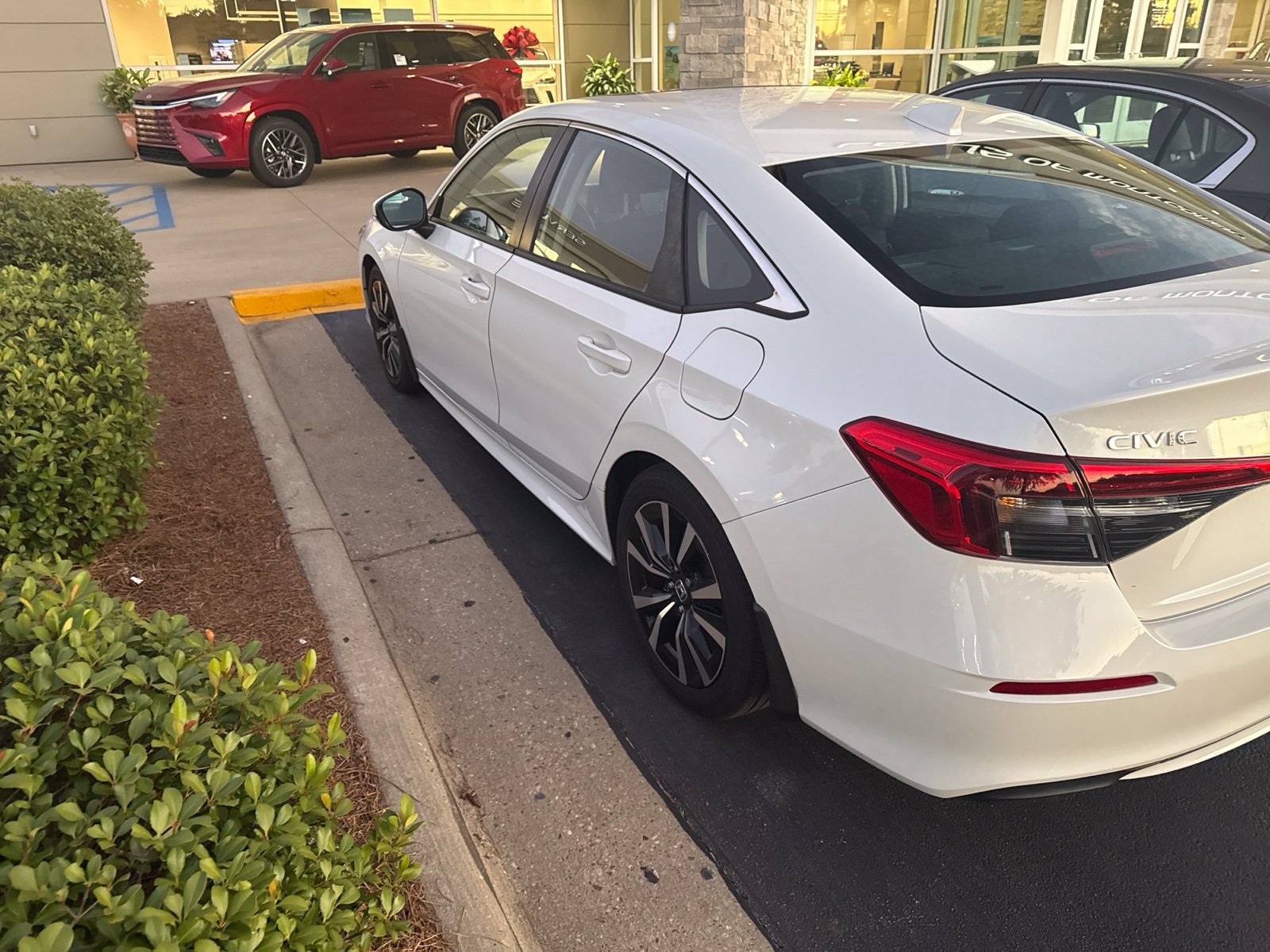 Used 2023 Honda Civic EX image 5