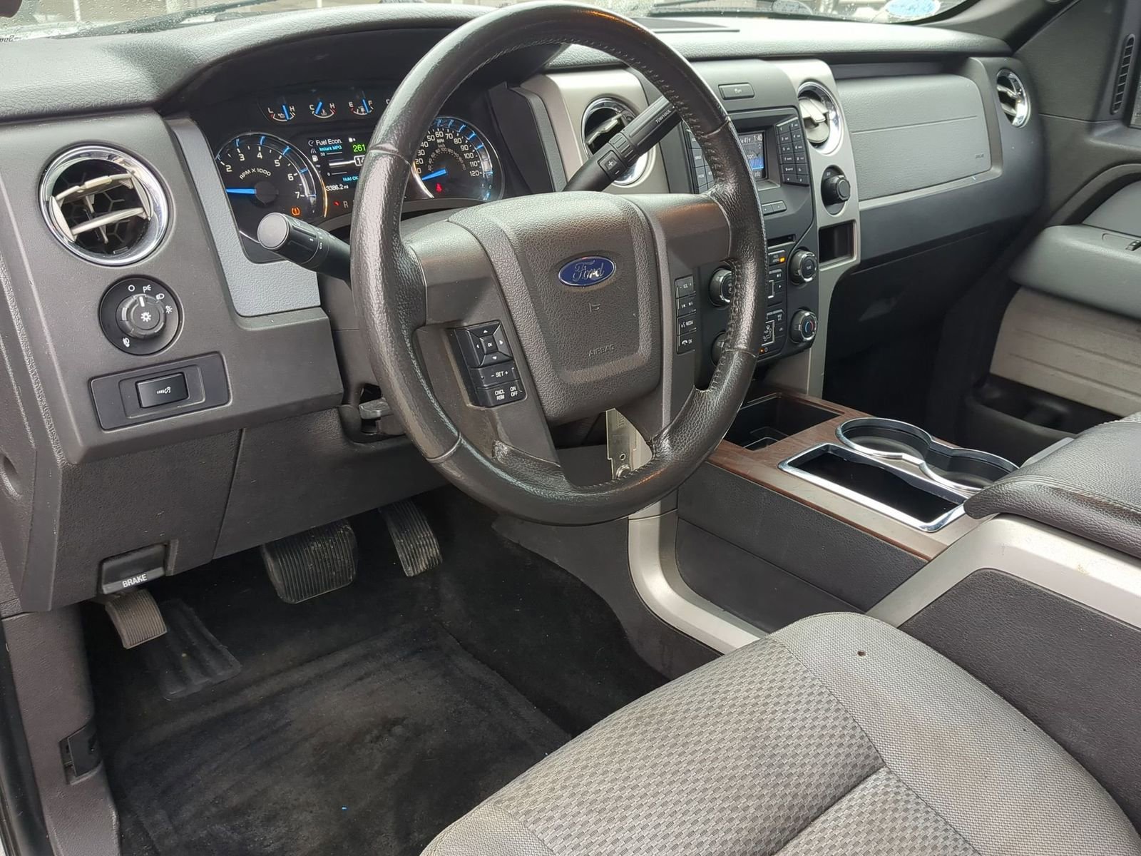 Used 2013 Ford F150 XLT w/ Luxury Equipment Group image 2