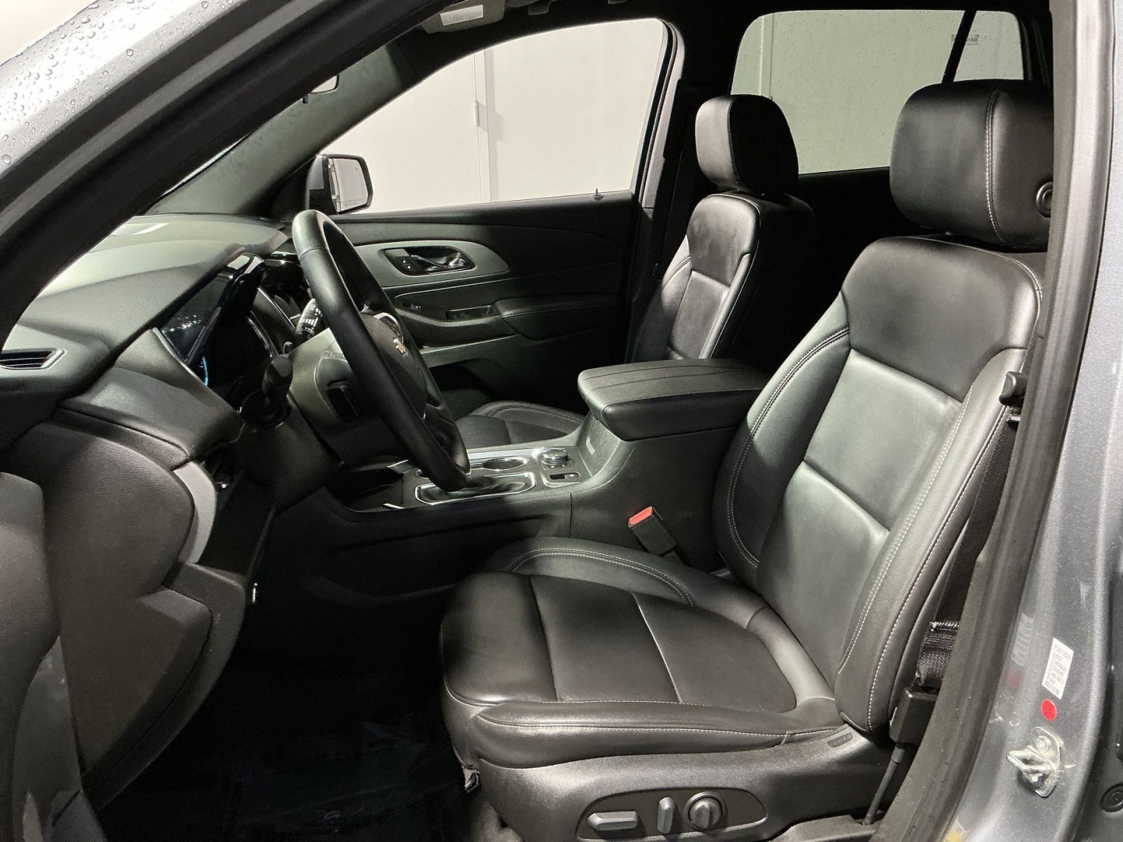 Used 2023 Chevrolet Traverse LT w/ LPO, Floor Liner Package image 21