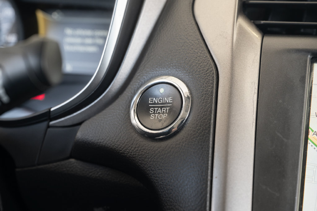 Used 2020 Ford Fusion SE FWD image 29