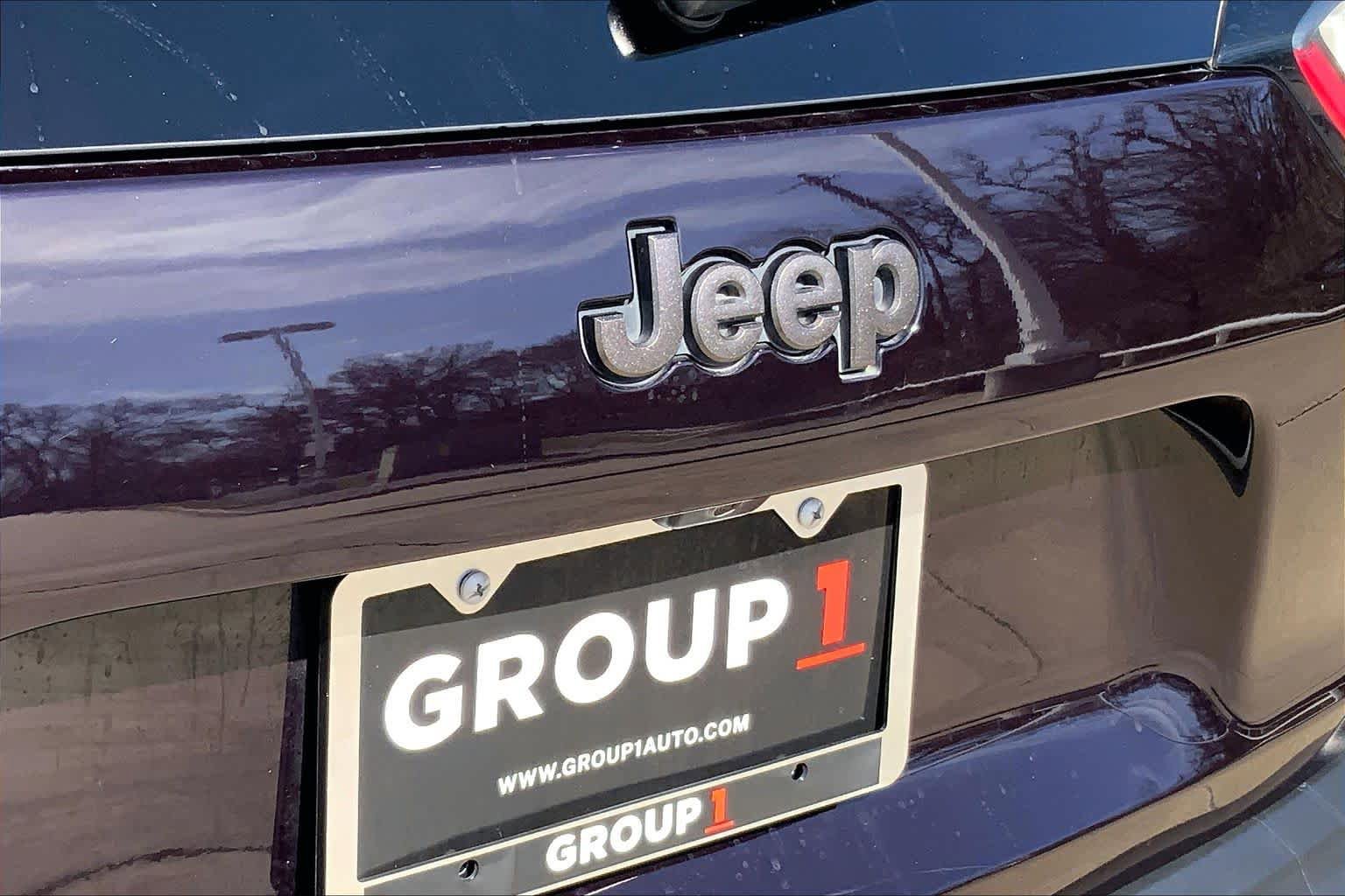 Used 2021 Jeep Cherokee Latitude Lux 80th Anniv w/ Quick Order Package 26U 80TH image 30
