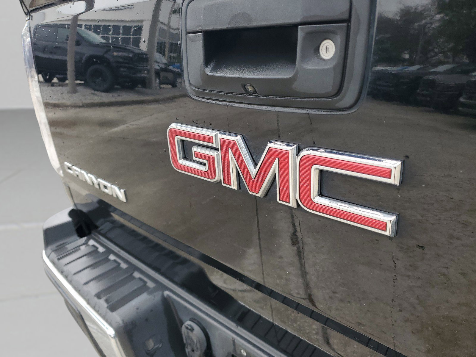 Used 2017 GMC Canyon SLE w/ Nightfall Edition image 26