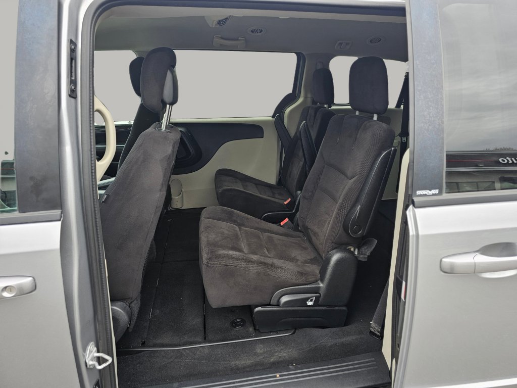 Used 2014 Dodge Grand Caravan SXT FWD image 22