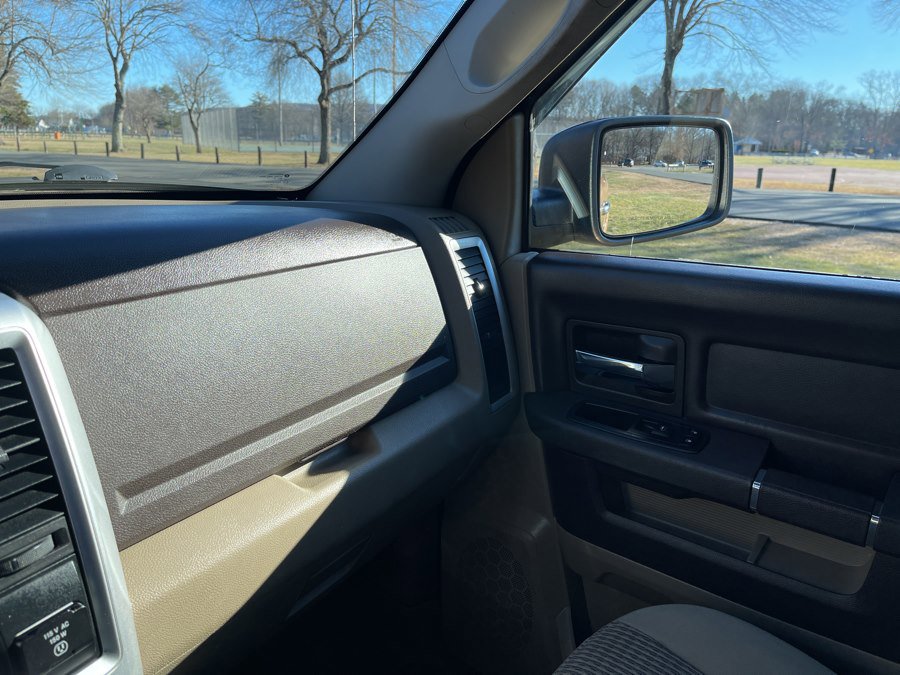 Used 2012 RAM 1500 Big Horn image 32