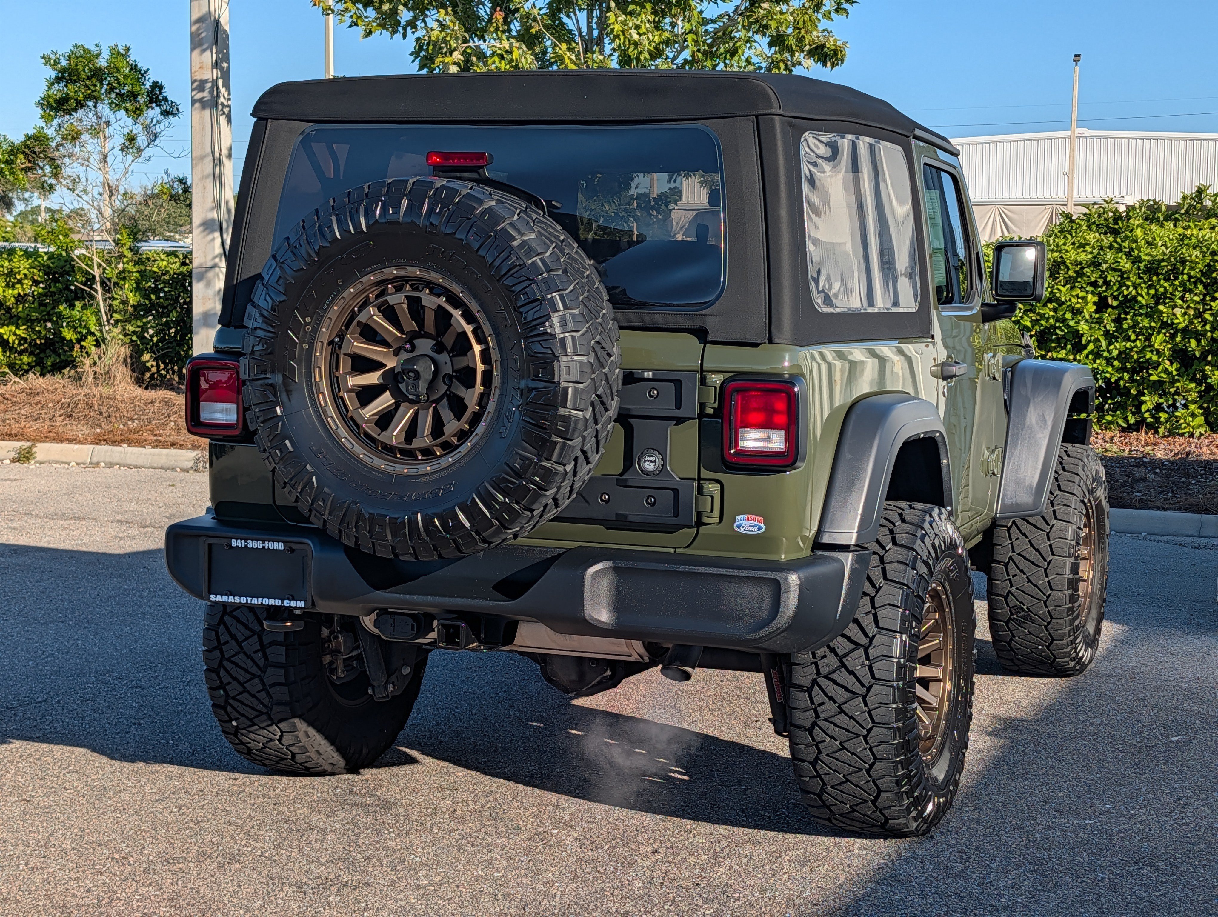 Used 2024 Jeep Wrangler Sport AWD/4WD image 5