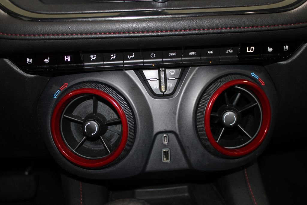 Used 2023 Chevrolet Blazer RS w/ Enhanced Convenience Package FWD image 31