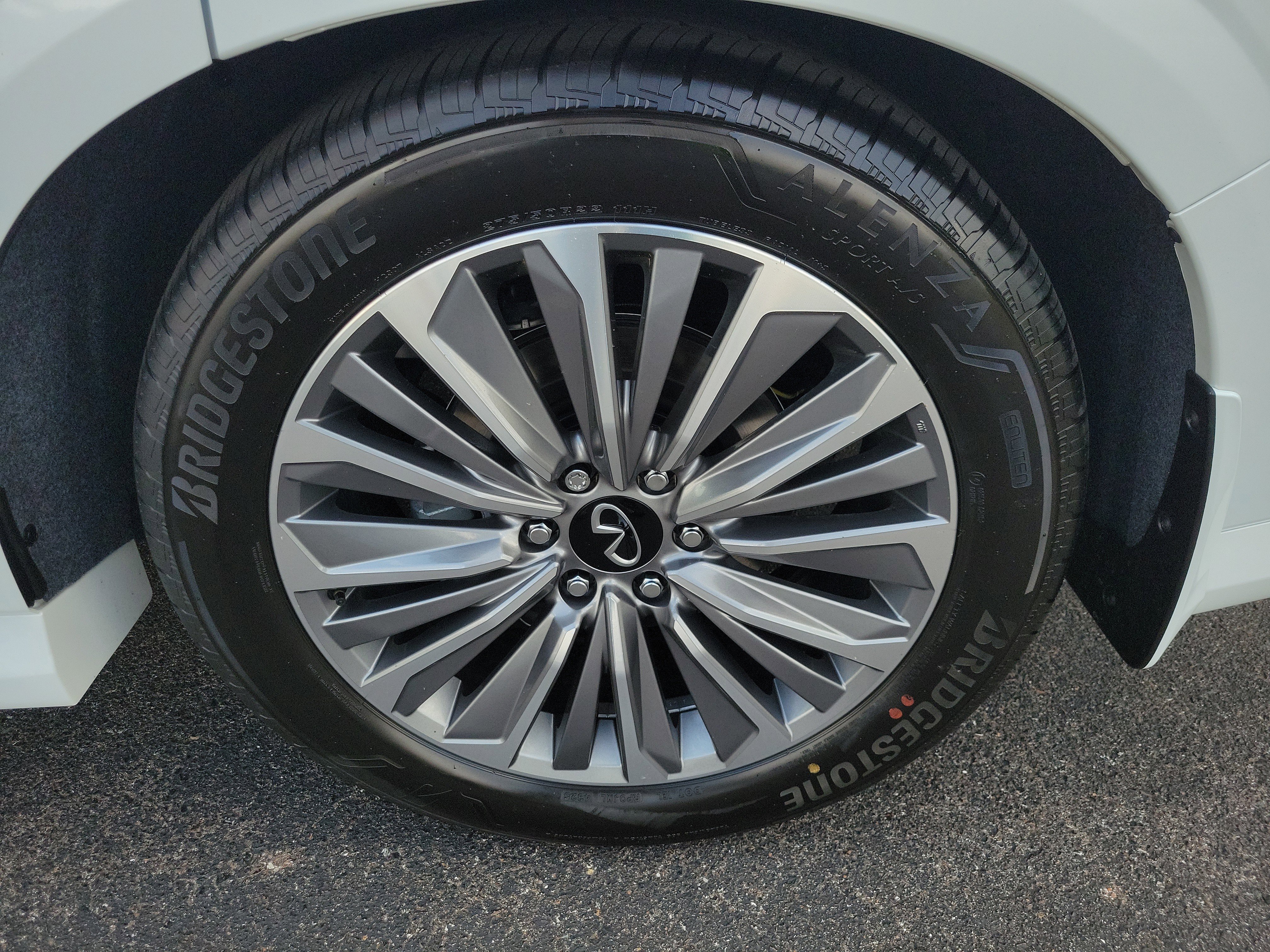 New 2026 INFINITI QX80 Luxe image 35