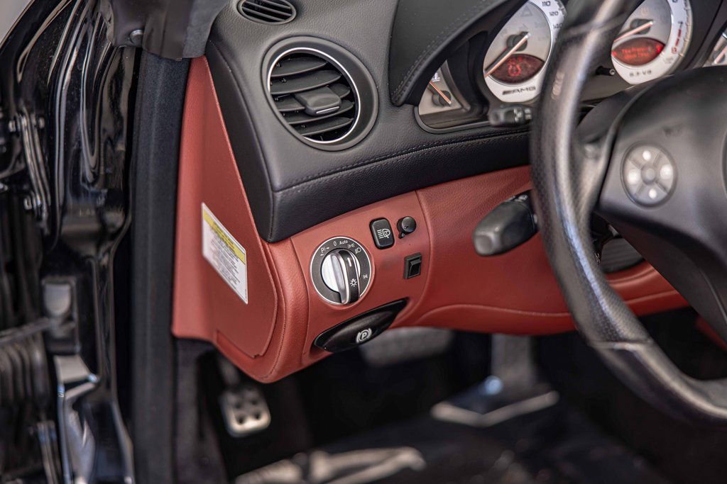 Used 2011 Mercedes-Benz SL 63 AMG w/ Premium I Pkg image 22