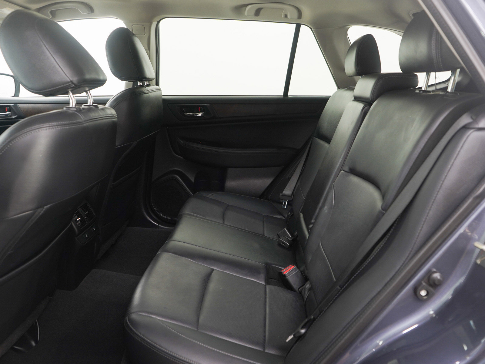 Used 2016 Subaru Outback 3.6R Limited AWD/4WD image 15
