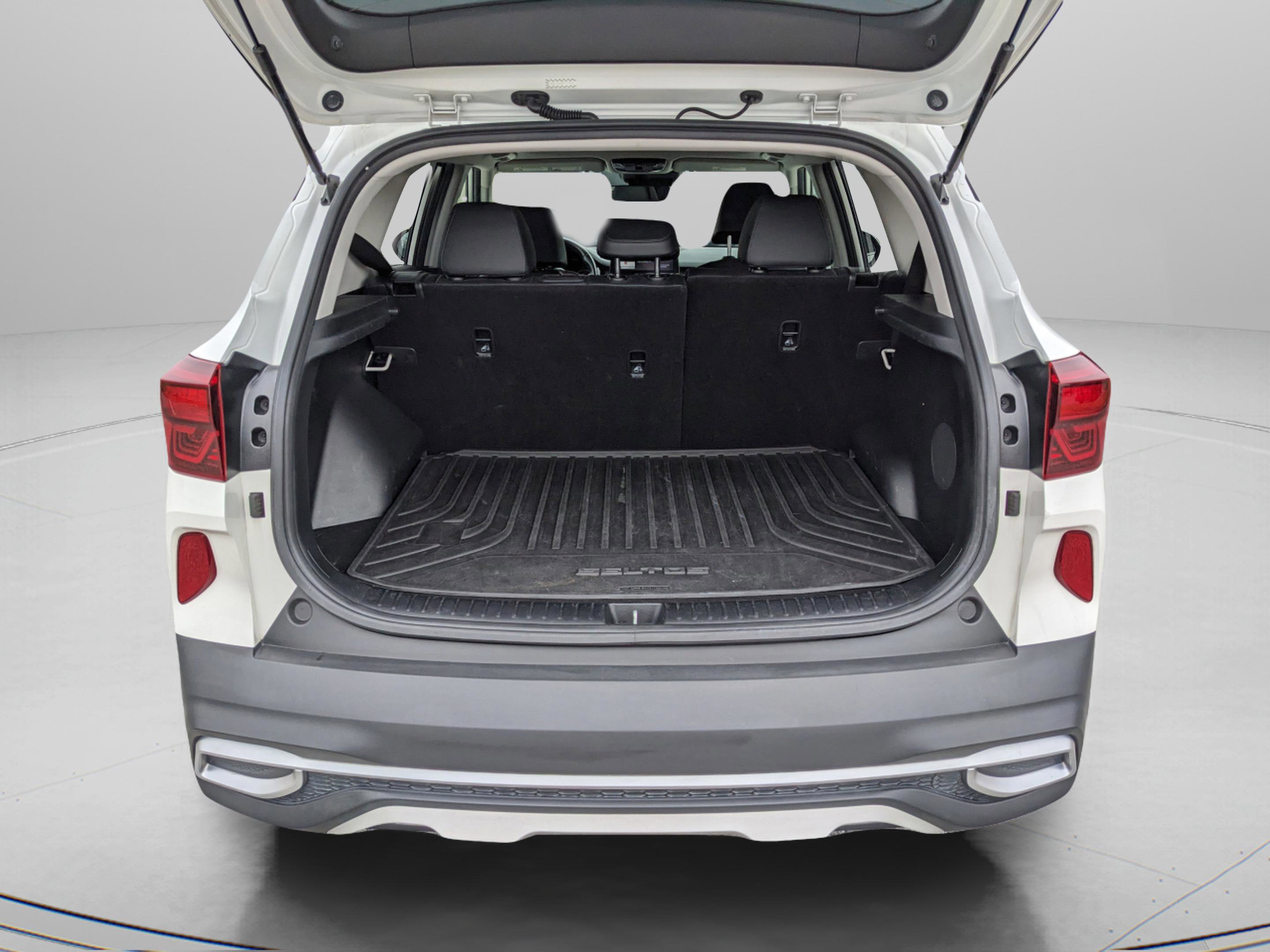 Used 2021 Kia Seltos SX w/ SX Sunroof Package image 36