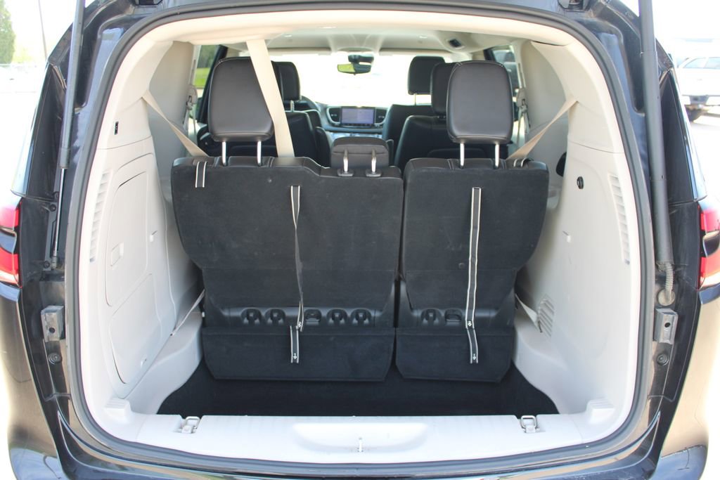 Used 2024 Chrysler Pacifica Select FWD image 14