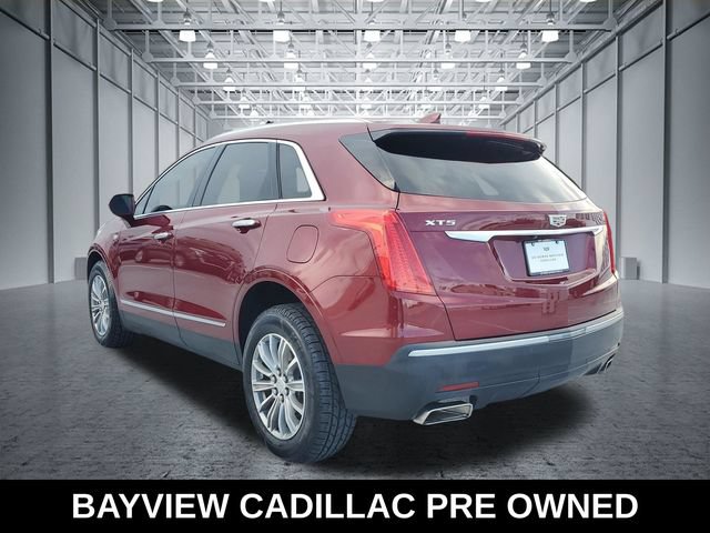 Used 2018 Cadillac XT5 Luxury w/ Driver Awareness Package FWD image 3