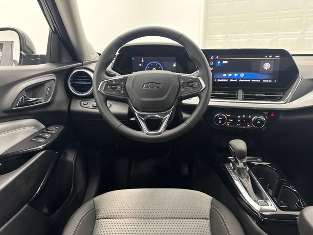 New 2026 Chevrolet Trax LT w/ Midnight Edition FWD image 22