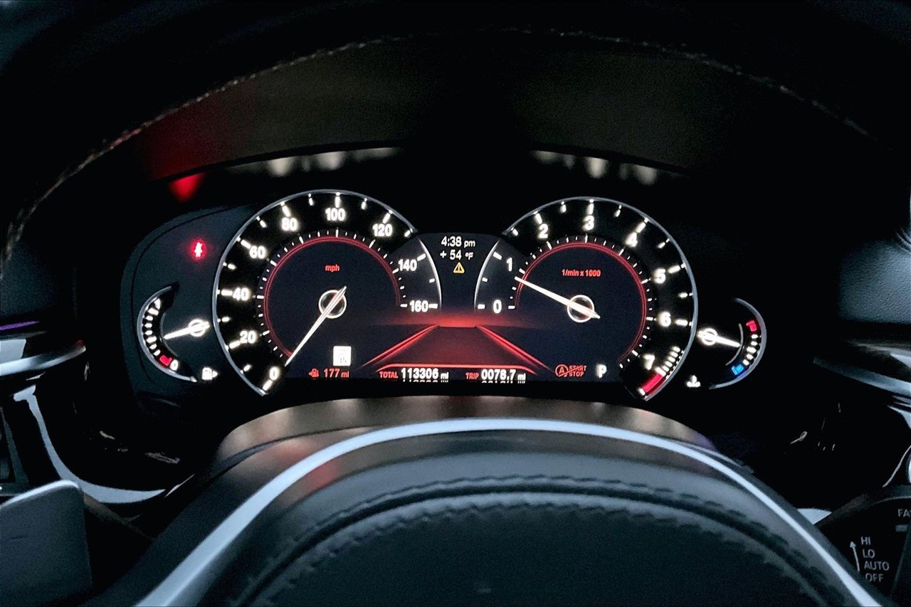 Used 2018 BMW 540i image 13