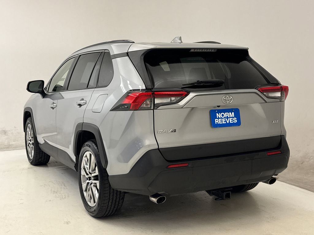 Used 2019 Toyota RAV4 XLE Premium image 7